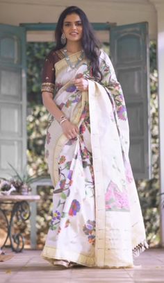 Unique Sarees, Embroidered Blouses, Saree Kanchipuram, Silk Saree Kanchipuram, Saree Blouse Designs Latest, Sari Blouse, Blouse Designs Latest, Painting Designs