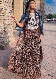 Flowy Boho Skirt Stella - Boho Dress Official Boho Skirt Pattern, Look 2023, Look Hippie Chic, Bohemian Maxi Skirt, Casual Boho Style, Gotta Work, Bohemian Style Clothing, Bohemian Skirt