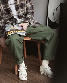 Sneaker Outfits, Pants Outfit Men, Streetwear Mode, Men Stylish Dress, Mens Outfit Inspiration, Valley View, Mens Fashion Streetwear, Cool Outfits For Men