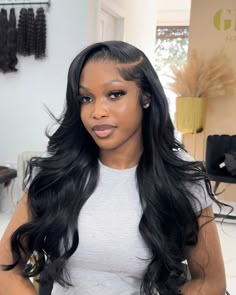 Hairstyles For Heat Damaged Hair, Hairstyles For Heat, Styles For Graduation, Black Hair Inspiration, Heat Damaged Hair, Cute Wigs, Body Wave Wigs, Fye Fits, Frontal Wig Hairstyles