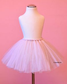 How to make a fluffy no-sew tutu skirt for a child - I Can Sew This Skirt And Sneakers Outfit, Tutu Dress Pattern, Skirt Over Jeans, Dress Pattern Free