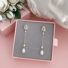 * DETAILS * - Teardrop Synthetic White Pearls - Gold Plated Chain - Cubic Zirconia Paved Post Earrings 🌟More earrings. https://www.etsy.com/JinnysJewelryBySeJin/listing/1100504878/freshwater-pearl-dangle-earrings-pearl?utm_source=Copy&utm_medium=ListingManager&utm_campaign=Share&utm_term=so.lmsm&share_time=1636052013167 ------------------------------------------------ * CARE TIPS * ⭐️TO PREVENT TARNISH: Keep your jewellery in airtight plastic bags. It won't tarnish if it isn't exposed to air. T Teardrop Clip-on Chandelier Earrings Gift, Simple Pearl Earrings, Round Pearl Earrings, Pearl Drop Earrings Bridal, Pink Gift Box, Simple Pearl, Pearl Dangle Earrings, Bridal Earrings Pearl, Earrings Pearl