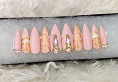 Lavish Nails, Crystal Placement, Beauty Bomb, Christmas Manicure, Nails 3d, Gold Baroque, Gray Nails, Nail Fashion, Nail Swag