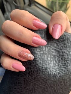 Unhas delicadas arredondadas Tumblr Thoughts, Nails Rose, Glow Nails, Healthy Nails, Creative Nails, Gorgeous Nails, Swag Nails, How To Do Nails