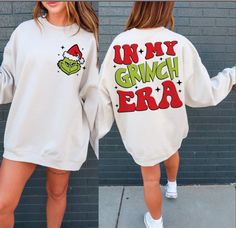 Beautiful and fashionable Grinch Sweatshirt.  Also available in glitter. Christmas Sweatshirt Ideas, Grinch Christmas Sweater, Preppy Christmas, Cute Shirt Designs, Matching Sweatshirts, Grinch Christmas, Womens Crewneck, Christmas Hoodies, Png Christmas