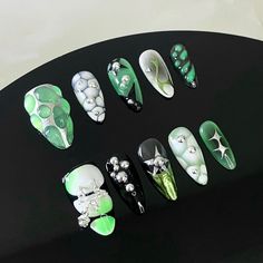 Introducing our exclusive collection of luxury nails that redefine elegance and style. Meticulously crafted for those who appreciate the finer things in life, our nails are not just accessories but statements of sophistication. Each set is designed with an emphasis on individuality, offering you personalized nails that perfectly match your unique style. Chrome Nail Art, Snake Charmer, Green Snake, Snake Skin Pattern, Skin Pattern, Silver Chrome, Luxury Nails, Body Skin Care Routine, Fancy Nails