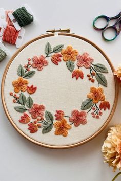 #fashion, #style, #outfitinspiration, #beauty Embroidery Patterns Simple Beginner, Floral Embroidery Simple, Floral Embroidery Patterns Templates, Embroidery Stitch Guide, Embroidery Stitches For Beginners, Simple Hand Embroidery, Floral Hand Embroidery, Needlecraft Kits, Advanced Embroidery