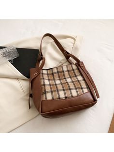 Casual Simple Plaid Shoulder Bag For Women Order PCS Fixed Amount（USD） Each PCS(USD) 1-5 12.99 2.5 6-15 6.99 2.5 ≥ 16 0 2 Inches Table Size Width Height Belt Length One Size 11.81 10.24 39.37 Centimeter Table Order PCS Fixed Amount（USD） Each PCS(USD) 1-5 12.99 2.5 6-15 6.99 2.5 ≥ 16 0 2 Warm Tips 1. This Clothing Size Information Is Just For Reference Only. Please Check The Above Detailed Measurement To Choose The Correct Size, And Allow 3-4 Cm (1.18"-1.57") Differences Due To Manual Measurement Casual Square Shoulder Bag For Fall, Trendy Brown Bucket Bag For School, Casual Brown Bucket Bag For Fall, Casual Shoulder Bag For Fall Errands, Retro Fall Bag For Daily Use, Beige Bucket Bag For Fall Errands, Retro Everyday Bags For Fall, Black School Bag For Fall, Beige Casual Bucket Bag For Fall