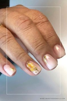 Maple Leaf Nails Nail Design Ideas, Nail Art Ideas, Nail Games, Gorgeous Nails, Vibrant Red, Intricate Details