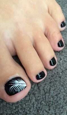 Toe Nail Art Design Black Toe Nails, Simple Toe Nails, Gel Toe Nails, Nails Yellow, Toenail Polish, Toe Nail Designs, Nail Polish Designs