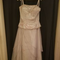 Delicate Beaded White Dress With Light Pink Flowers. - S Available. Bust For Small Is 17" Measured Across Flat Waist For Small Is 15" Measured Across Flat Vintage Ralph Lauren Dress, Beaded White Dress, Dress Wishlist, White Beaded Dress, Float Dress, Gown Ideas, 15 Birthday, 2000s Clothes, Hoco Dress