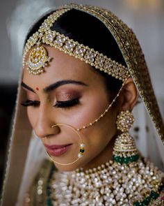 Bridal Nose Ring Wedding, Mathapatti Designs, Bridal Matha Patti, Latest Bridal Makeup, Boho Jewelry Bracelet, Matha Patti, Indian Bridal Jewellery, Lace Wedding Dresses With Sleeves