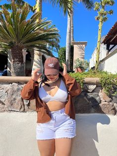 Chubby Girl Beach Outfit, Beach Outfit For Chubby Ladies, Beach Ootd Summer Outfits, Chubby Beach Outfit, Curvy Beach Outfits, Women Beach Outfits