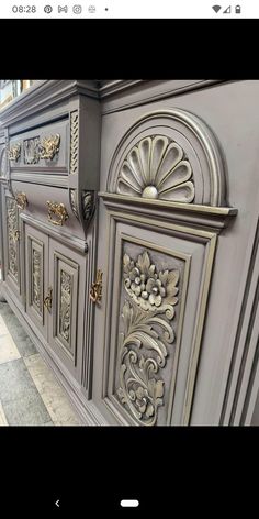 Closeup of painted sideboard Antique Decor Bedroom, Bedroom Cupboards, Antique Bedroom, Creative Wall Decor, Antique Sideboard, Furniture Paint, Paint Colour