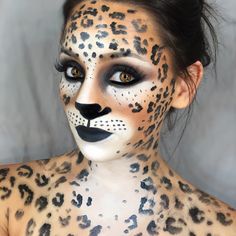 Makeup Cheetah, Panther Makeup, Leopard Costume Makeup, Cheetah Make Up For Halloween, Cheetah Body Painting, Leopard Makeup Halloween, Leapord Makeup Halloween, Lepord Halloween Costume Makeup, Leopard Face Paint