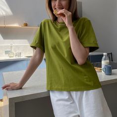 SPECIFICATIONSproperty 8: soft t shirtproperty 7: basic t shirtproperty 6: loose t shirtproperty 5: M,L,XL,XXL,property 4: white,black,blue,yellow,green,red,pinkproperty 3: soft oversized shirts femaleproperty 2: candy color basic casual teeproperty 1: short sleeve solid 100% cotton t shirt women summerTops Type: TeesStyle: CasualSleeve Style: RegularSleeve Length(cm): ShortSeason: SummerPattern Type: SolidOrigin: CN(Origin)Model Number: HRT20046Material: CottonItem Type: TopsGender: WOMENFit Ty Casual Green T-shirt For Everyday, Casual Green Solid Color T-shirt, Trendy Plain T-shirt For Everyday, Basic Green Solid Color T-shirt, Basic Green Everyday T-shirt, Everyday Solid Color Crew Neck T-shirt, Basic Solid Color Relaxed Fit T-shirt, Basic Relaxed Fit Solid Color T-shirt, Casual Green Plain T-shirt