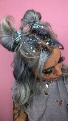 Festival Hair Color, Rave Hair Glitter, Galaxy Theme Hairstyle, Pride Festival Hair, Astronaut Hairstyles, Cosmic Hairstyles, Galactic Hairstyles, Alien Hairstyles, Out Of This World Theme Outfit