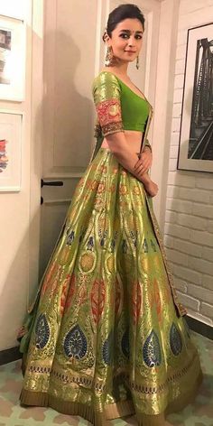 Cut one silk Saree to make this lovely lehanga Gold Lehenga, Lehnga Dress, Bollywood Lehenga, Lehenga Blouse Designs, Salwar Designs, Bollywood Outfits, Half Saree Designs, Indian Gowns Dresses