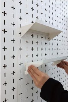 Modular Display, Diy Furniture Cheap, Regal Design, Diy Furniture Hacks, Display Wall, Diy Furniture Renovation, Showroom Design, Retail Store Design