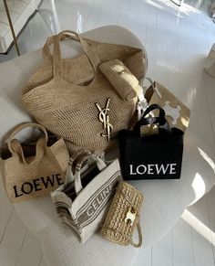 Expensive Lifestyle, Mediterranean Vibes, European Summer Outfits, Hot Bags, Bags Aesthetic, Chic Bags, Golden Girl