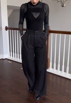 Goth Causal Outfits, Alternative Formal Wear, Basic Goth Outfit, Chelsey Ceja, Minimalist Goth Fashion, Gothic Chic Fashion, Clean Goth, Minimal Goth, Dark Feminine Style