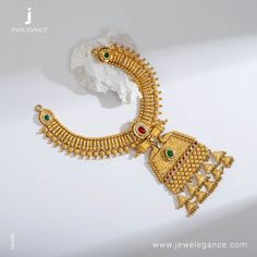 22k Antique Necklace (65.92 gms) - Jadtar Jewellery for Women by Jewelegance (JGS-2207-06448) #myjewelegance #necklace #jewelleryideas #designerjewellery #jadtar Jadtar Jewellery Necklaces, Unique Gold Jewelry Designs, Pendent Set, Mangalsutra Design, Antique Necklaces Design, Gold Bangles For Women, Gold Jewelry Outfits, New Gold Jewellery Designs, Bridal Jewelry Vintage