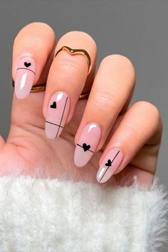 Mood Dark, Fantastic Nails, Nails Creative, Kutek Disney, Nail Art For Beginners, Heart Nail Art