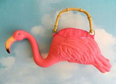 Pink Flamingo Purse - GAH! Flamingo Purse, Beach Pool Party, Pin Up Photos, Luau Party, Vintage Purses, Pink Flamingo, Beach Pool