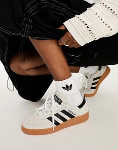 Adidas Originals Outfit, Adidas Gazelle Outfit, Adidas Vintage, Adidas Sneaker, Sole Sneakers, Shoe Inspo, Adidas Outfit