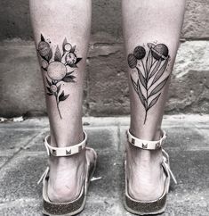 two flowers on both legs with the words 24 plant - flowers on both legs