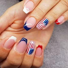 Ideas Of 4th of July Nails Art Check more at https://buzgru.com/ideas-of-4th-of-july-nails-art/ American Flag Nails, Flag Nails, Foot Nail, Basic Nails