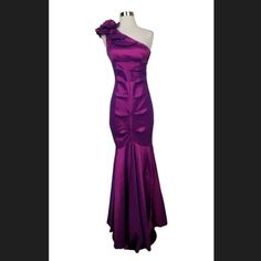 New With Tag Condition!!!! Mayqueen Couture Women's 4 - Purple One Shoulder Mermaid Style Formal Dress Gown A Really Pretty Formal Dress. It Has Breast Cups Built In. Size: Women's 4 Composition: 100% Polyester Armpit To Armpit: ~15.5" Length: ~66" Please Carefully Examine Pictures As They Best Demonstrate The Condition Of The Item And Represent A Part Of The Description. Clean And Smoke Free!!! Purple One-shoulder Fitted Evening Dress, Purple Fitted One-shoulder Evening Dress, Purple Fitted Mermaid Dress For Formal Occasions, Elegant Purple Gown With Mermaid Hem, Formal Fitted Purple Mermaid Dress, Fitted Purple Evening Dress, Purple Fitted One-shoulder Gown, Fitted One-shoulder Purple Gown, Fitted Purple Maxi Dress For Evening