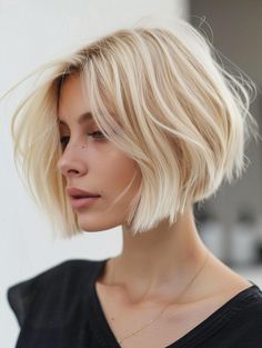 Summer Bob Haircuts 2024: Short, Medium, and Long Styles for Every Outfit Summer Bob, Short Blonde Bobs, Blonde Bob Hairstyles, Balayage Hair Dark, Braided Bun Hairstyles, Chin Length Hair, Bob Haircut For Fine Hair, Long Bob Haircuts, Mid Length Hair