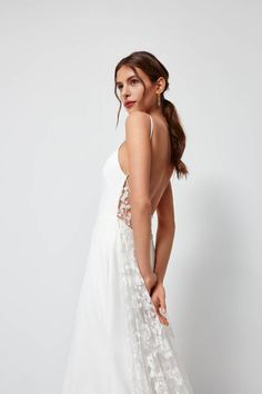 ANNA KARA Current Collection At The White Closet Manchester Celebrity Bride, Moon Collection, Romantic Bride, Bridal Inspo, Styl Boho, Feminine Beauty, Wedding Dress Shopping