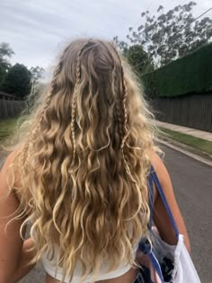 Black Hair Hairstyles, Hair Stylies, Annabeth Chase, Long Blonde, Summer Hair, Beach Hair, Long Curly, Aesthetic Hair, Cute Hair