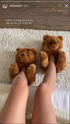 Спонж Beauty Blender, Bear Slippers, Classy Couple, Fotografi Vintage, Timberlands, House Shoes, House Slippers, Cute Shoes