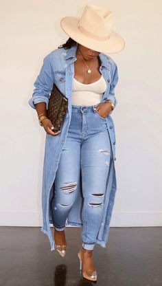 Elegant Jean Outfits For Women, Ladys Fashion Outfits, Classy Daily Outfits Simple, Split Wide Leg Pants Outfit, All Day Date Outfit, Hobo Look Outfits, Plus Size Hippie Chic, Denim And Turquoise Outfit, Cute House Cleaning Outfits