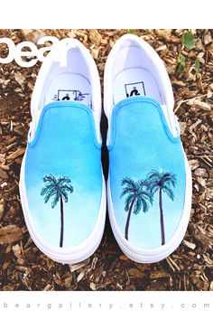 Painted Palm Trees, Vans Shoes Fashion, Custom Vans Shoes, Painted Shoes Diy, Vans Slip On Shoes, Cute Vans, Custom Painted Shoes, Painted Sneakers, Blond Amsterdam