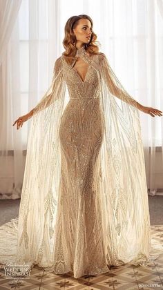 Wedding Dress Gold Detail, Bodycon Bridal Dress, Gold Wedding Dress With Sleeves, Dress Gold Elegant, Elegant Gowns Evening, Metallic Wedding Dress, Cool Wedding Dresses, White Diamond Dress, Gold Engagement Dress