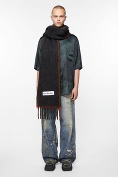 Fringe scarf is crafted from a rich wool mohair blend, detailed with an Acne Studios embroidered logo label and weaved contrast framing. FN-UX-SCAR000328 Designer Wool Scarves For Winter, Designer Wool Scarves For Fall, Acne Studios Scarf, Acne Scarf, Suit Jacket Dress, Mohair Scarf, Denim T Shirt, Fringe Scarf, Wardrobe Style