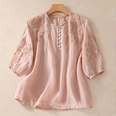 Floral Embroidery Top, Women Tshirts, Three Quarter Sleeve Blouses, Ladies Tops Blouses, Casual Blouses, Tops For Women Casual, Floral Tunic Tops, Linen Shirts, Loose Tees