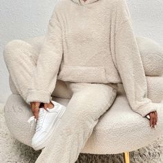 Lasaky - Premium Solid Teddy Two-piece Set: Stylish Long Sleeve Hooded Top with Kangaroo Pocket & Cozy Long Length Warm Pants - Exceptional Womens Clothing Teddy Hoodie, Warm Pants, Winter Set, Kangaroo Pocket Hoodie, Estilo Chic, Hooded Tops, Outfit Casual, Casual Look, Outfit Set