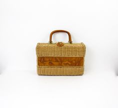 60s Wicker Box Purse Natural Coated Wicker Faux Tortoiseshell Lucite Front & Double Handles Wicker Handbags, Small Hand Bags Purses, Leopard Belt, Wicker Box, Wicker Purse, Bucket Purse, Box Purse, Straw Bags, Vintage Purses