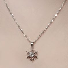 Snowflake Necklace - Fashion Hut Jewelry Beachy Anklets, Snow Necklace, Celebrity Style Jewelry, Cartilage Jewelry, Snowflake Necklace, Senior Project, Winter Jewelry, Snowflake Pattern, Anklet Bracelet