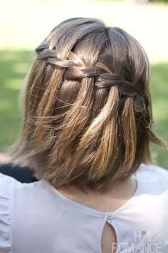 La trenza en cascada simple | 23 tutoriales creativos para hacer trenzas que son engañosamente fáciles Hair Romance, Hairstyles For, Braids For Short Hair, Easter Hairstyles, Crazy Hair, Great Hair