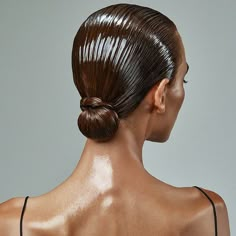 Slick Back Hairstyles Wet Look, Slick Back Wet Hair, Wet Hair Slicked Back, Editorial Sleek Hair, Slick Back Hair Editorial, Sleek Updo, Slicked Back Hair, Oily Hair, Wet Look