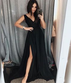 Long Black Formal Dress, Black Graduation Dress, Prom Dress For Teens, What Shoes To Wear, Prom Dress With Train, Black Formal Dress, A Line Evening Dress, Black Dress Formal, Prom Dresses For Teens