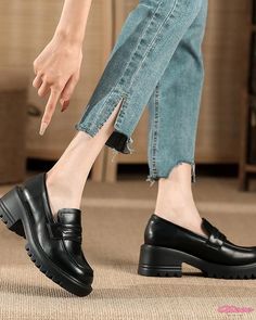 Qteee - Genuine Leather Elevated Retro Style Platform Loafers: Showcasing Sturdy Soles, Square Toe, and Waterproof Design Zapatos Mary Jane, Rough Heels, Dressing Style, Platform Loafers, Ankle Boots Flat, Shoe Sole, Winter Snow Boots, Jane Shoes, Vintage Inspired Design