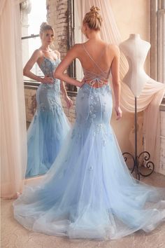 This exquisite Cinderella Divine dress features a figure-hugging mermaid silhouette, adorned with sparkling embellishments for a timelessly glamorous look. Perfect for a special occasion, this dress will ensure you make an unforgettable impression. Tulle Pattern, Lavender Prom Dresses, Cinderella Divine, Layered Tulle Skirt, Boned Bodice, Sleeveless Dresses, Beautiful Mermaids, Mermaid Evening Dresses, Mermaid Skirt