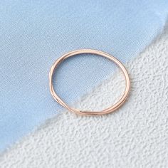 Delicate twist ring, suitable for everyday wear.#twisted Band Twisted Ring, Solid Gold Band, Solid Gold Ring, Midi Ring, Twisted Band, Twist Ring, Custom Ring, Midi Rings, Solid Gold Rings